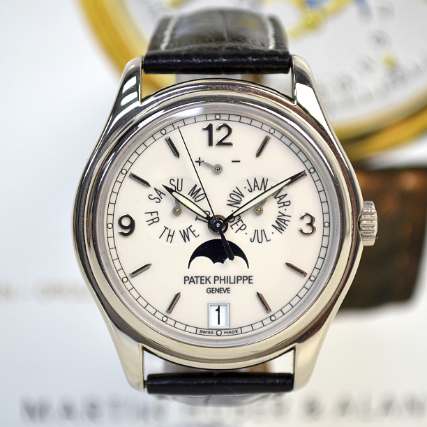  Annual Calendar 39 mm