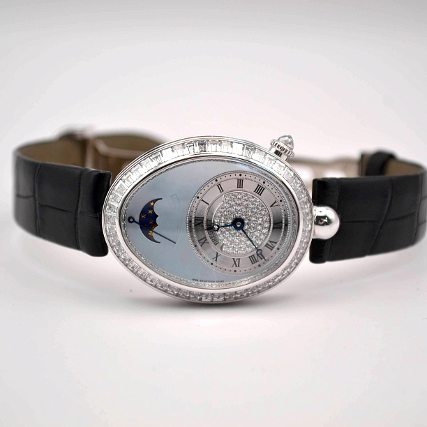  Reine de Naples Moon Phase