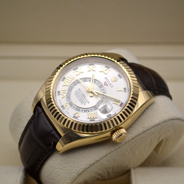  Sky-Dweller Silver Roman Dial 42 mm