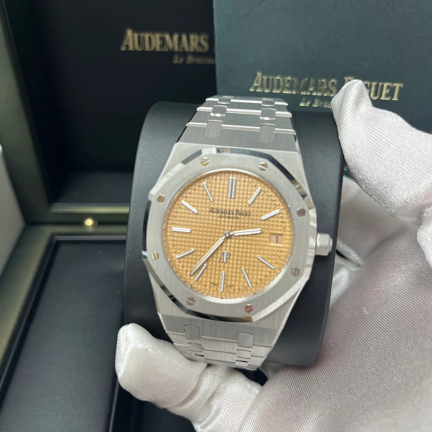  Royal Oak Jumbo Extra Thin Salmon 39 mm 