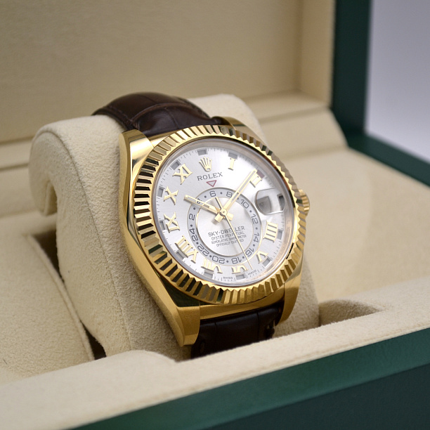  Sky-Dweller Silver Roman Dial 42 mm