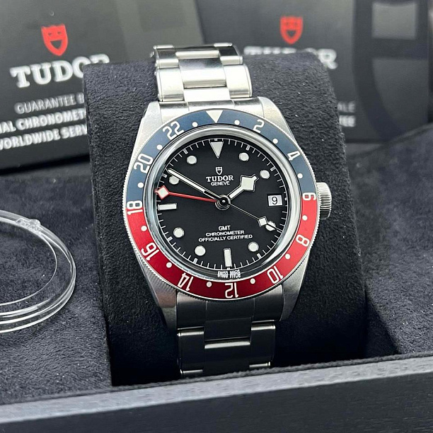 Black Bay GMT Pepsi 41 mm