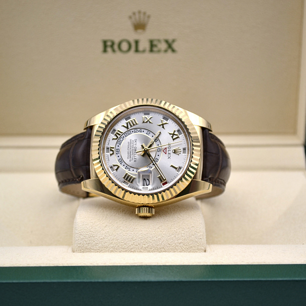  Sky-Dweller Silver Roman Dial 42 mm